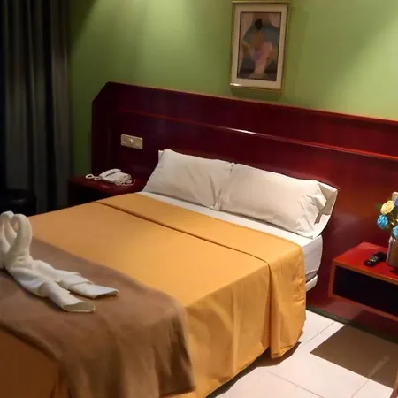 Montecarlo Motel 2*