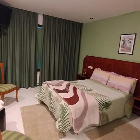 Montecarlo Motel Teo