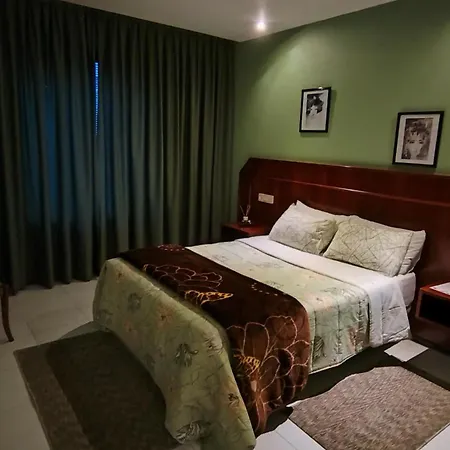 Montecarlo Motel Teo
